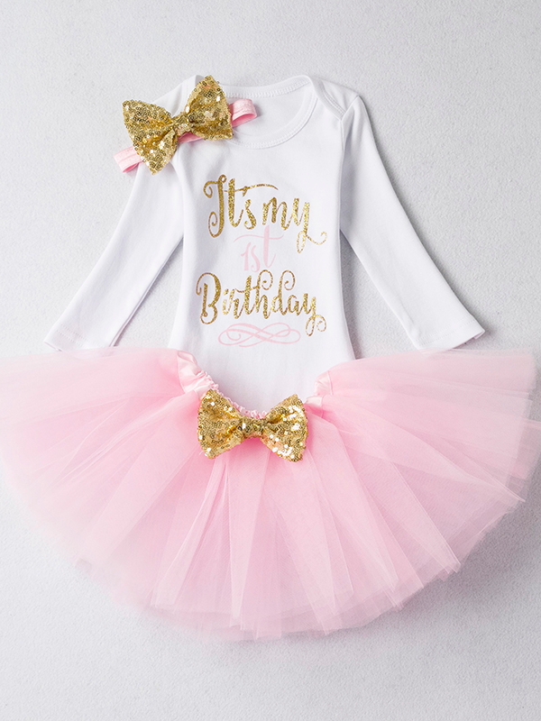 Baby white onesie with Ït's My 1st Birthday